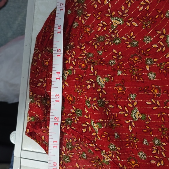 Miss Me Red and Gold Floral Print Blouse Size Small‎ - Picture 10 of 12